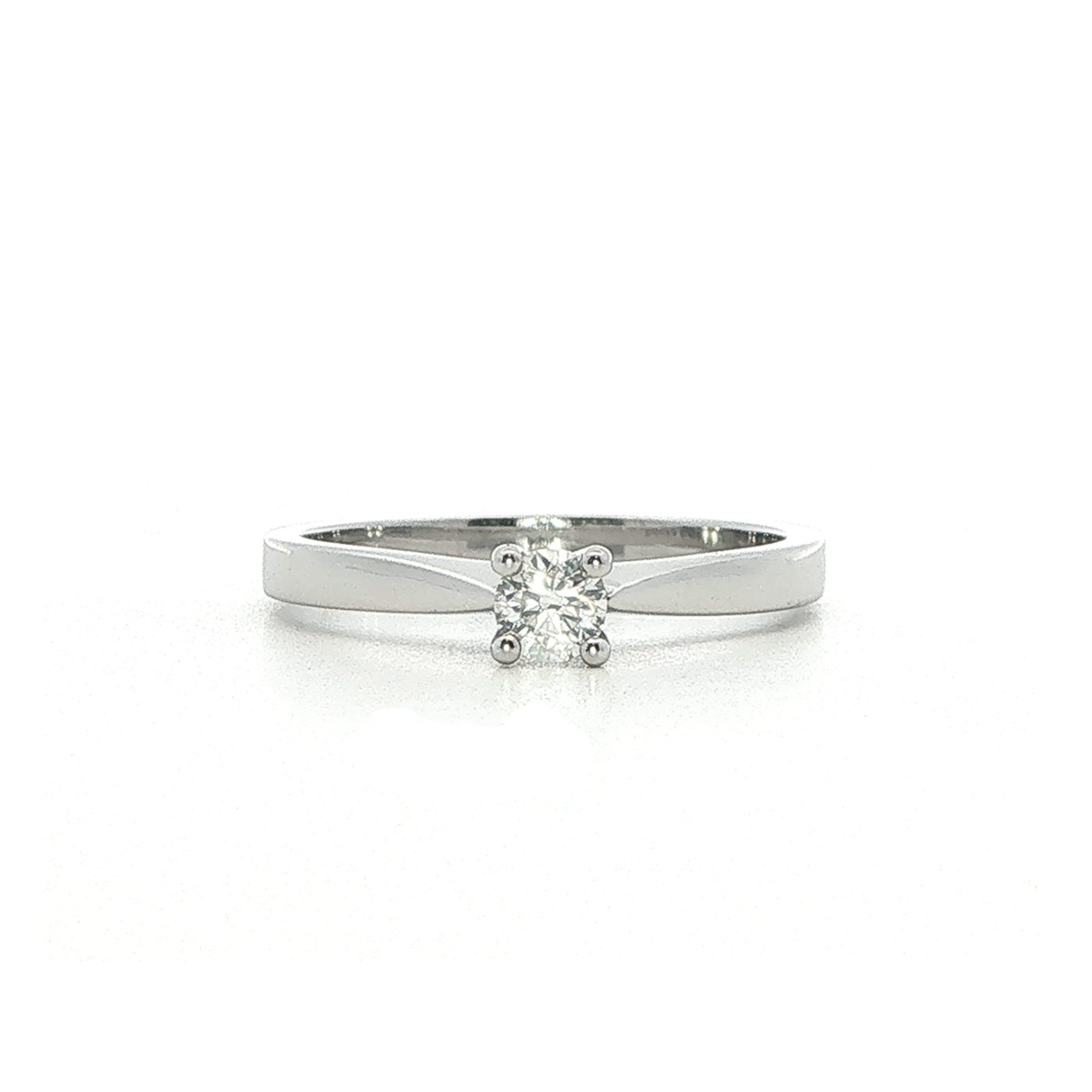 Platinum and Diamond Round Brilliant Ring - 0.18 cts F Si2